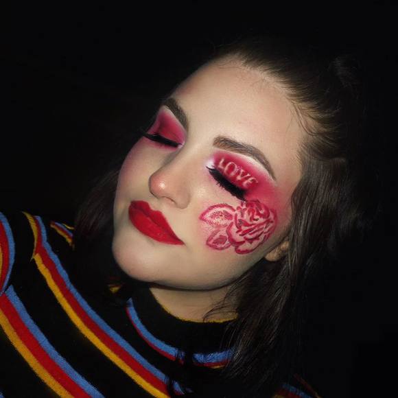 Meet your Posher, Angelina - Picture 1 of 1